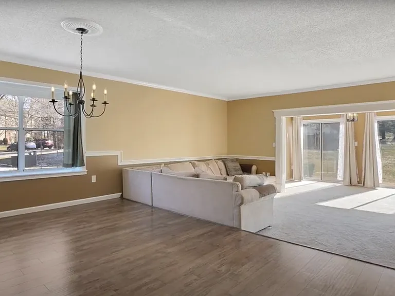 1501 Doolittle Dr — Photo 15