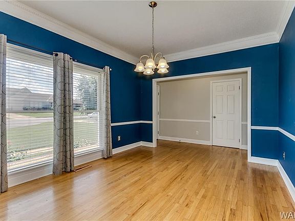 5th image of 308 Charleston Ct