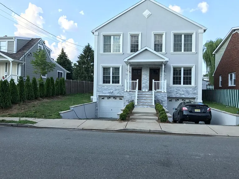 15 Kossuth St — Photo 1