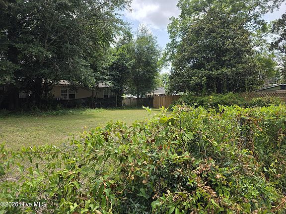 3rd image of 449 Clay St Lot 26 & 27