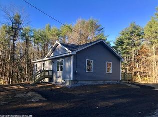 107 Libby Rd, Mechanic Falls, ME 04256