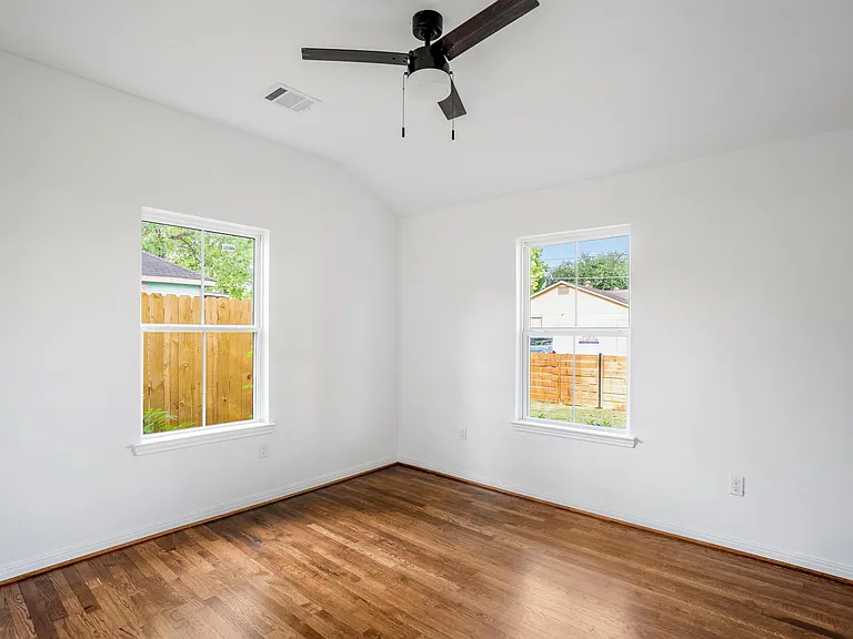 4206 Gano St — Photo 13
