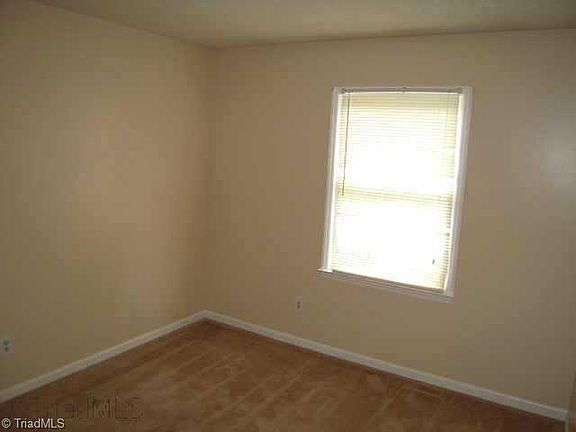 5th image of 317 E Montcastle Dr Unit F