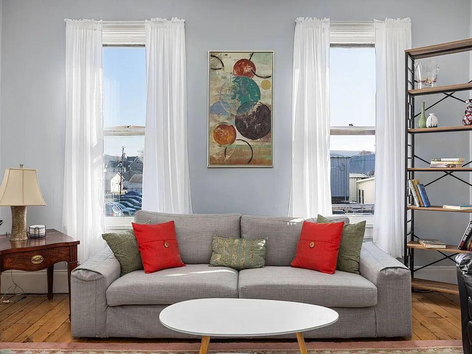 52 S Main St #2