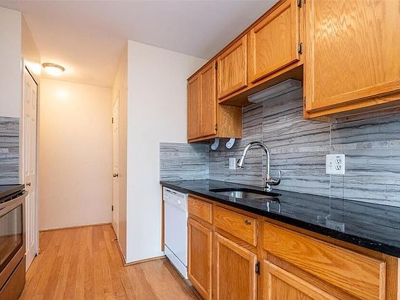 5th image of 22363 Peachtree