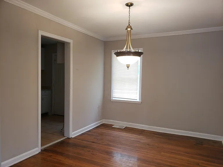 1799 S Gordon St SW — Photo 6