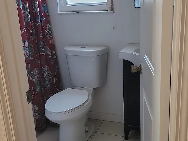 650 Cheltenham Ave — Photo 7
