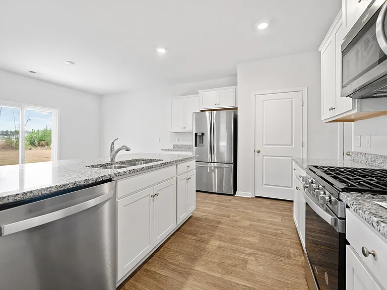 661 Silver Spruce St — Photo 14