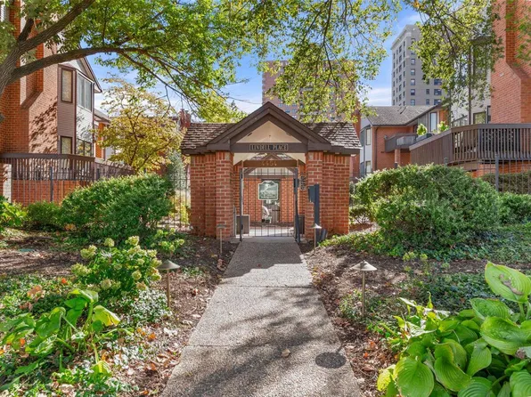 4454 Lindell Blvd APT 23, Saint Louis, MO 63108
