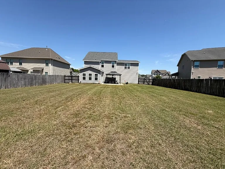 109 Lincolnton Ct — Photo 32