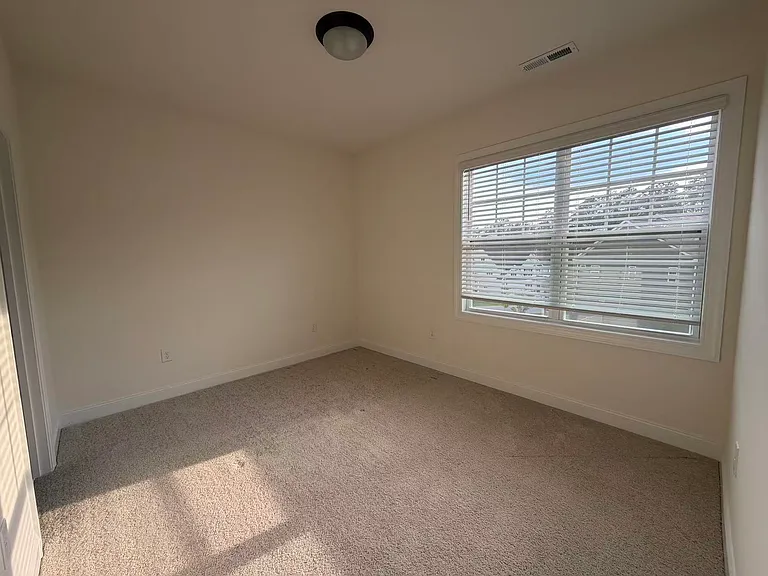 421 Candlebrook Ln — Photo 19