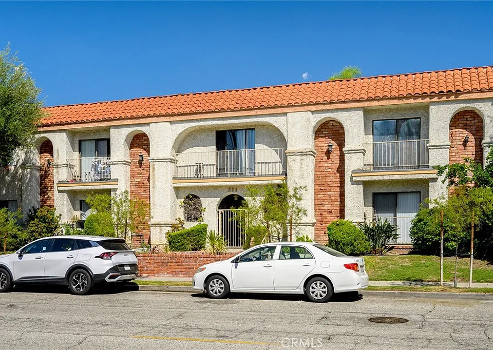 521 E Lomita Ave #207
