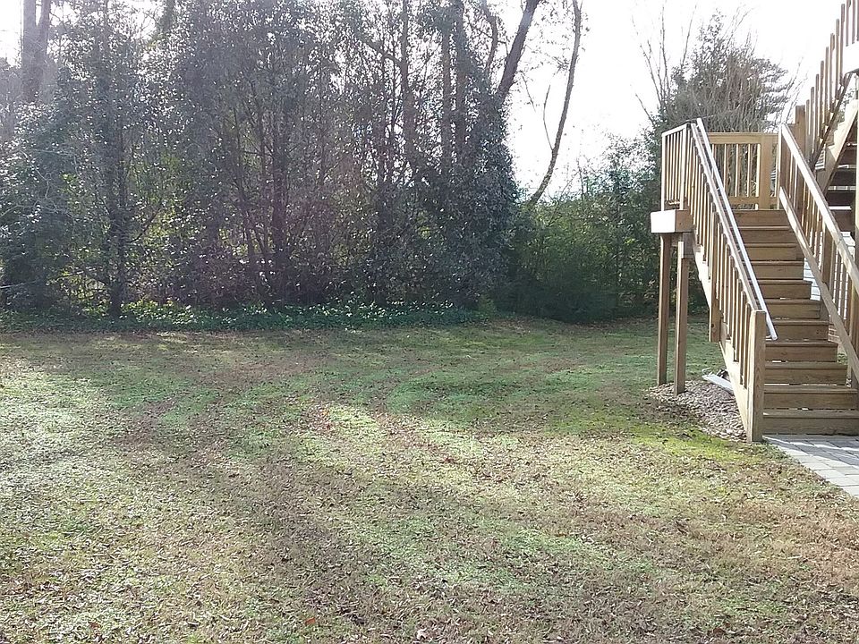 1st image of 11B Monument Dr