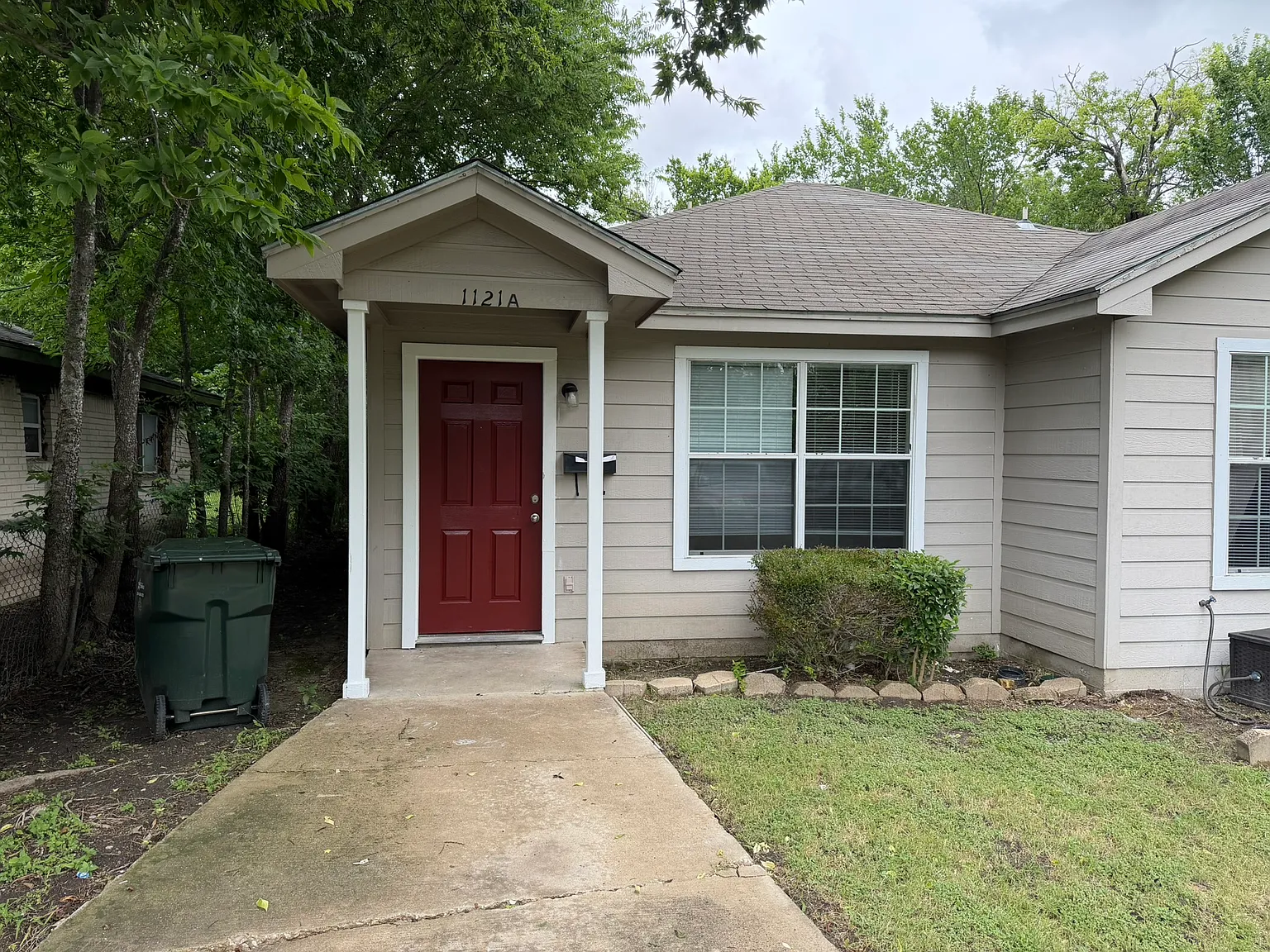 1 bed, 560 sqft, $650 — Photo 1