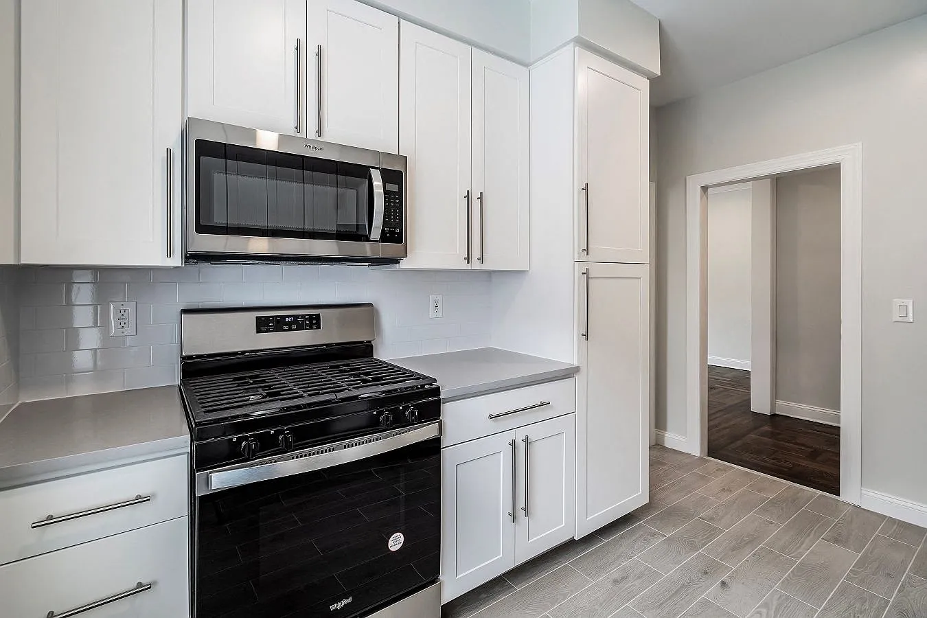 28 Gates Apartments — Photo 1