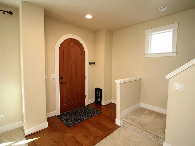 420 SW 204th Ter — Photo 3