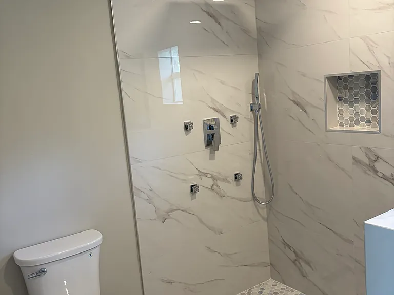 9910 Seven Roads Pl — Photo 14