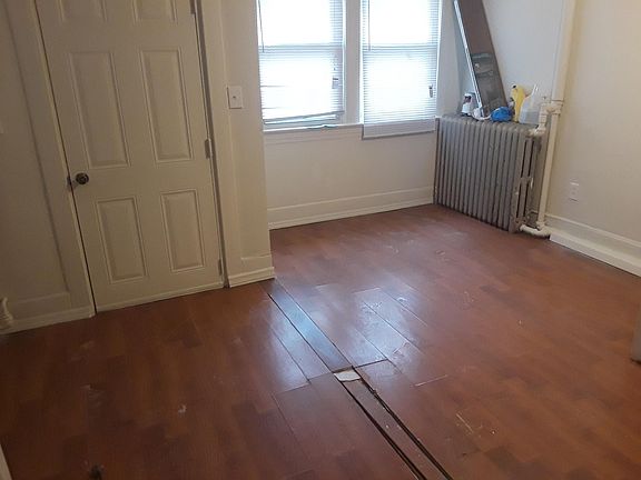 3rd image of 151 Oliver Ave #1