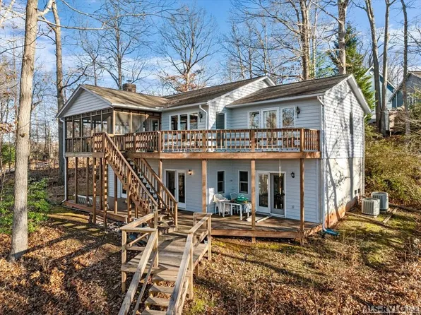 35 Antler Ct, Bracey, VA 23919