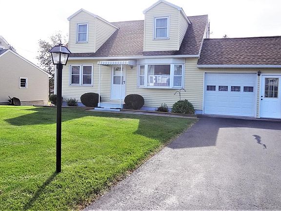 2nd image of 3046 Hermitage Ave