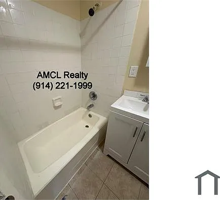 141 School St #3