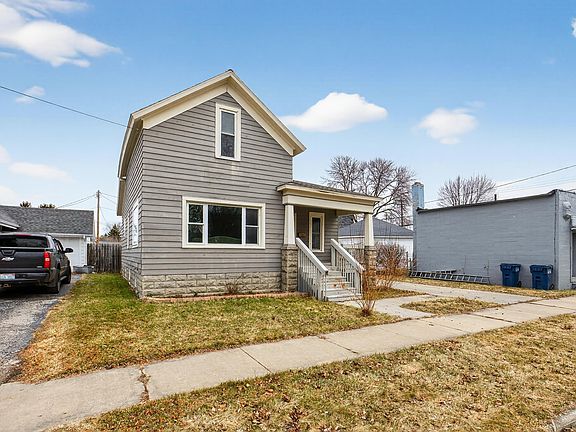 3rd image of 1307 33rd St