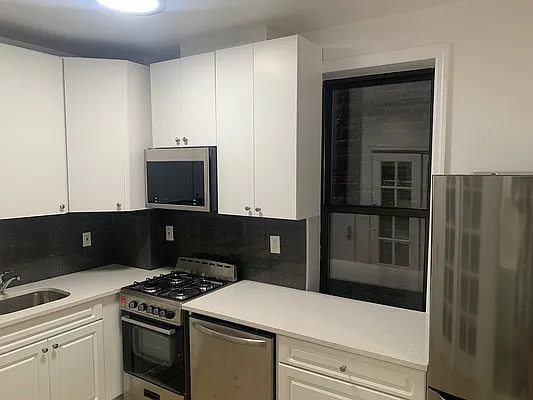 Rented by Corcoran | media 12