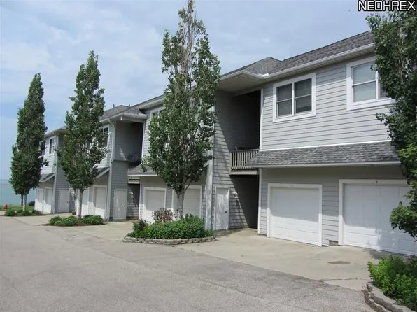 657 2nd St Unit 6, Fairport Harbor, OH 44077