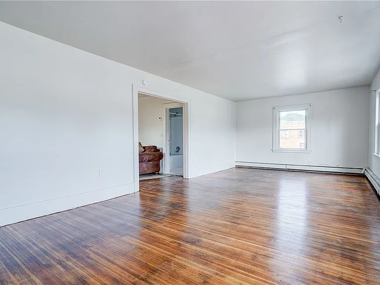 2247 Clifford Ave #UP — Photo 16