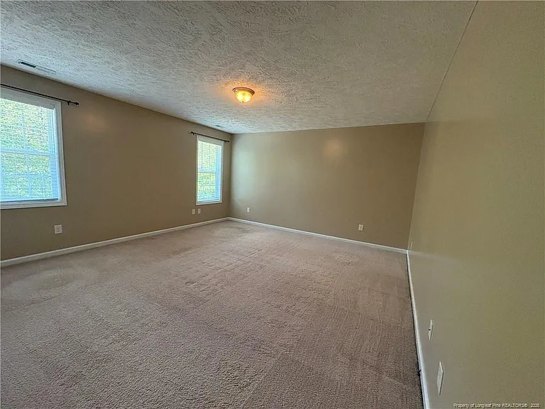 4007 Beaubien Dr — Photo 32