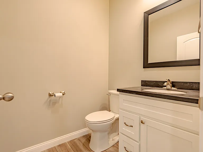 225 Southern Lake Dr — Photo 8