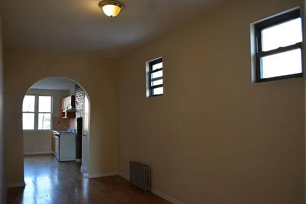 Rented by Metroperty Realty LLC | media 2