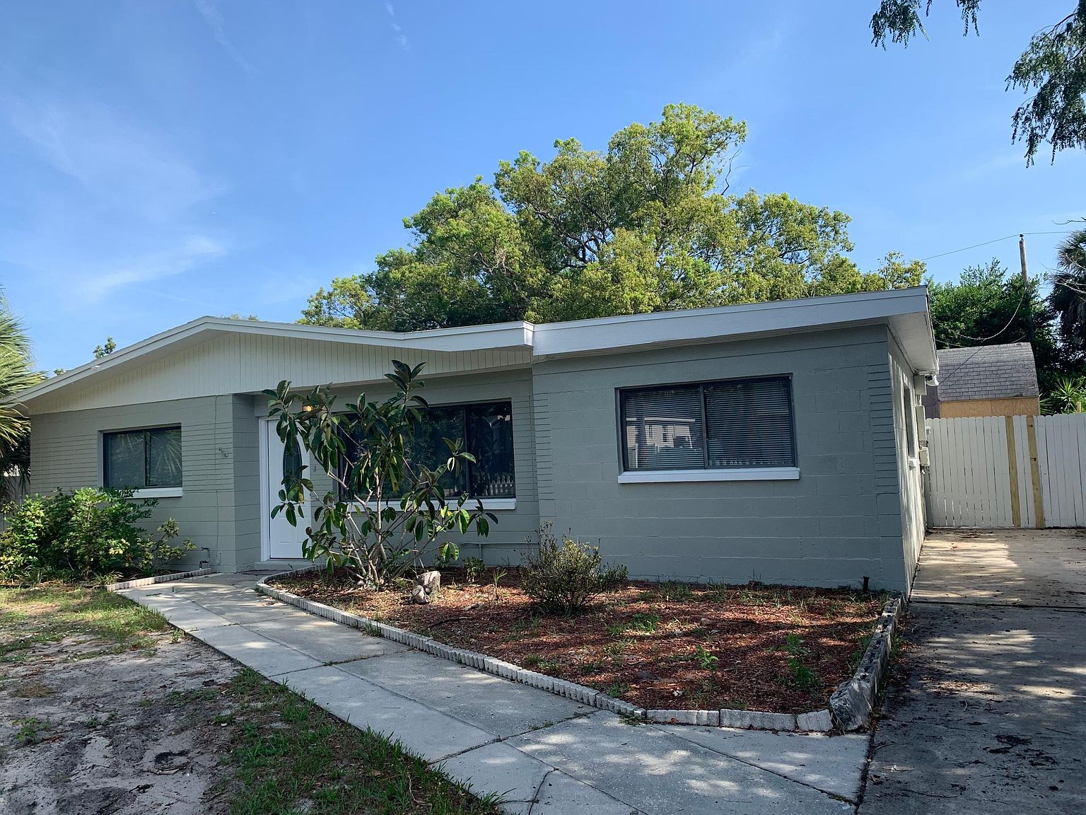 709 Sunset Dr, Tarpon Springs, FL 34689 | Zillow