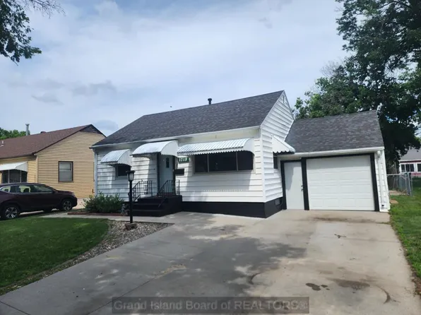 1719 N Park Ave, Grand Island, NE 68803