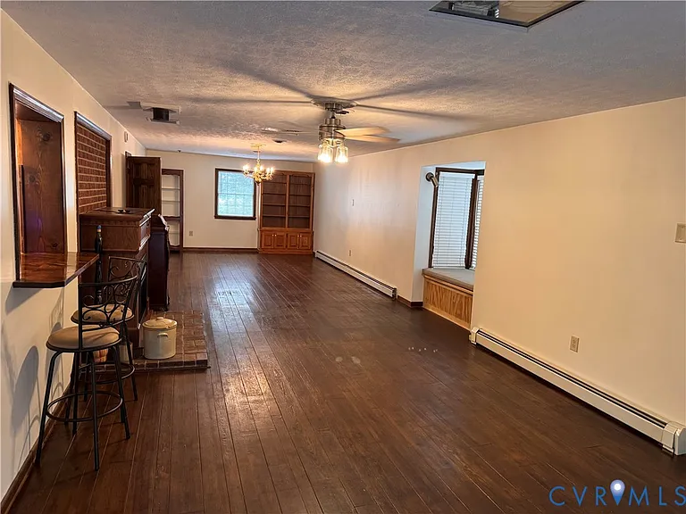 7146 Creighton Rd — Photo 4