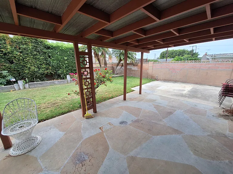 2822 E Alden Pl — Photo 11