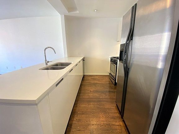 3rd image of 178 E 117th St APT 3C