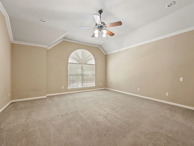 3316 Lexington Ave — Photo 16