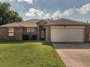 517 Firelane Rd, Edmond, OK 73003