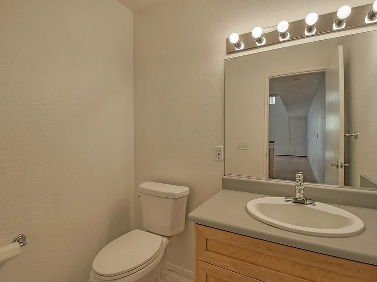 400 N 1st St #112 — Photo 14