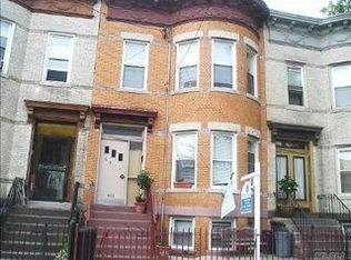 6813 64th Pl, Glendale, NY 11385