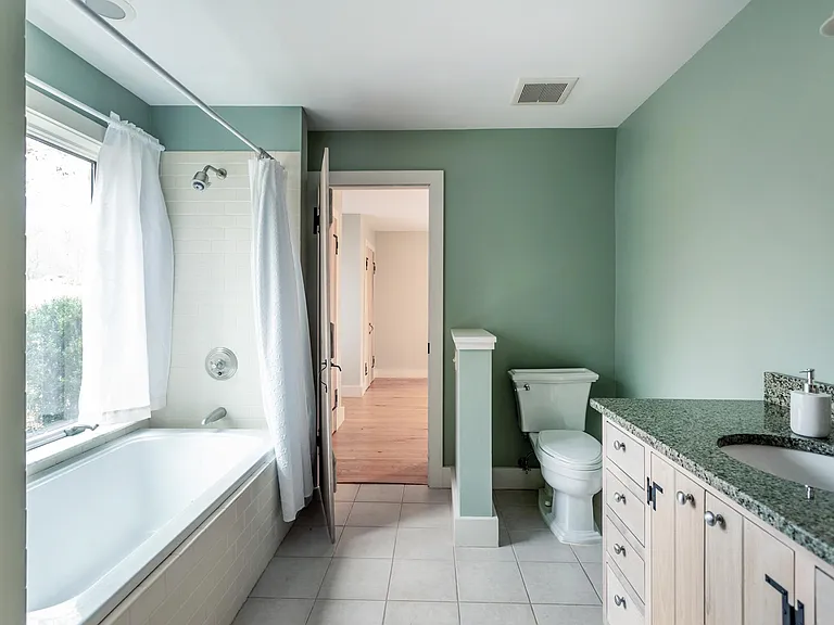 8 River Bend Ln — Photo 32