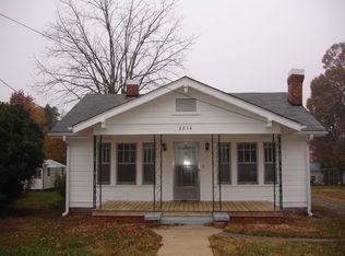 2214 Ridgecrest Dr, High Point, NC 27262