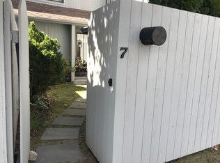 7 Sandlewood Ln, Ridgefield, CT 06877