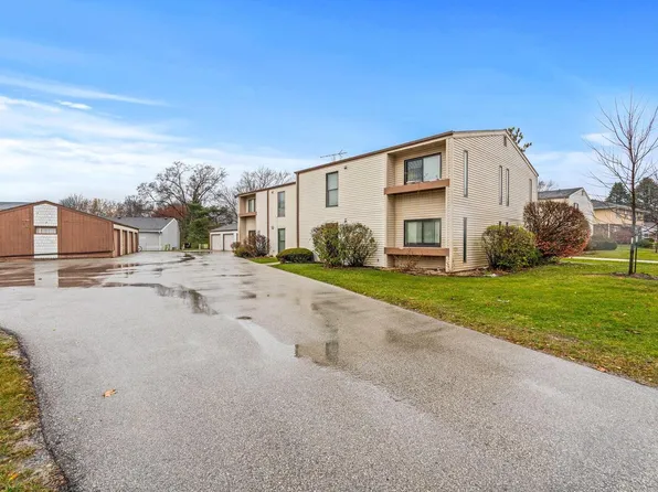 1876 Haymarket ROAD #6, Waukesha, WI 53189
