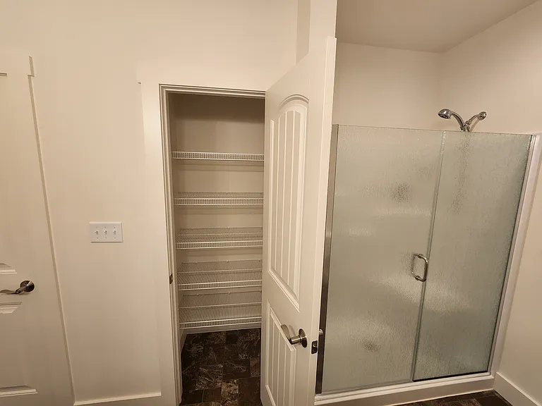 5435 Mendenhall Dr — Photo 35