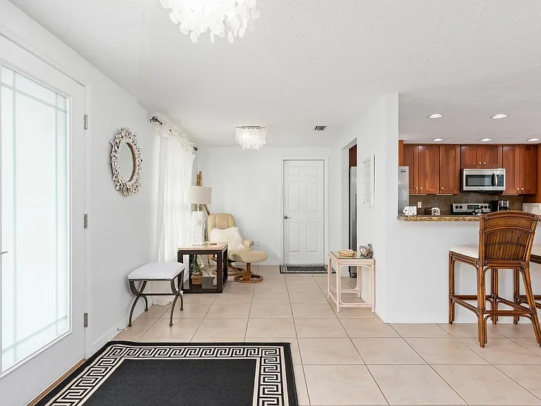 606 Key Royale Dr — Photo 10