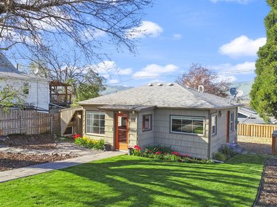 1425 E 11th St, The Dalles, OR, 97058