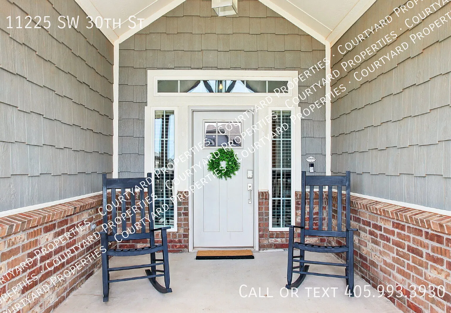 Beautiful Custom-Built Home in Mustang School District! — Photo 2