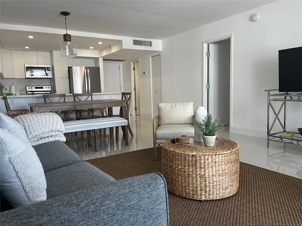 5701 Collins Ave APT 509, Miami Beach, FL 33140